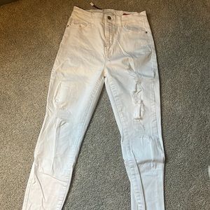 Flattering white jeans